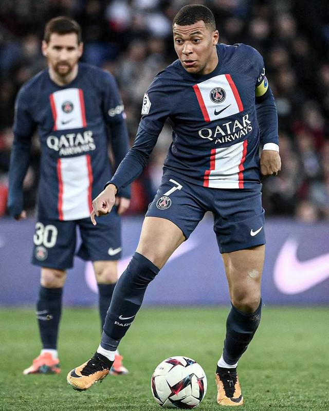 里程碑夜!托特纳姆更衣室发声;法甲集结日刷纪录;赛场秩序良好;球队文化再被提及的简单介绍 里程碑夜!托特纳姆更衣室发声;法甲集结日刷纪录;赛场秩序良好;球队文化再被提及的简单介绍